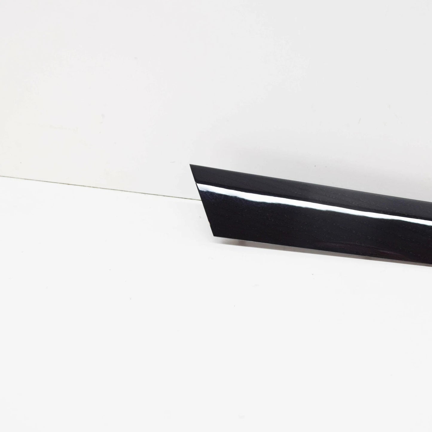 NEW MERCEDES-BENZ E C207 FRONT LEFT DOOR MOULDING A20772023222A04 OEM