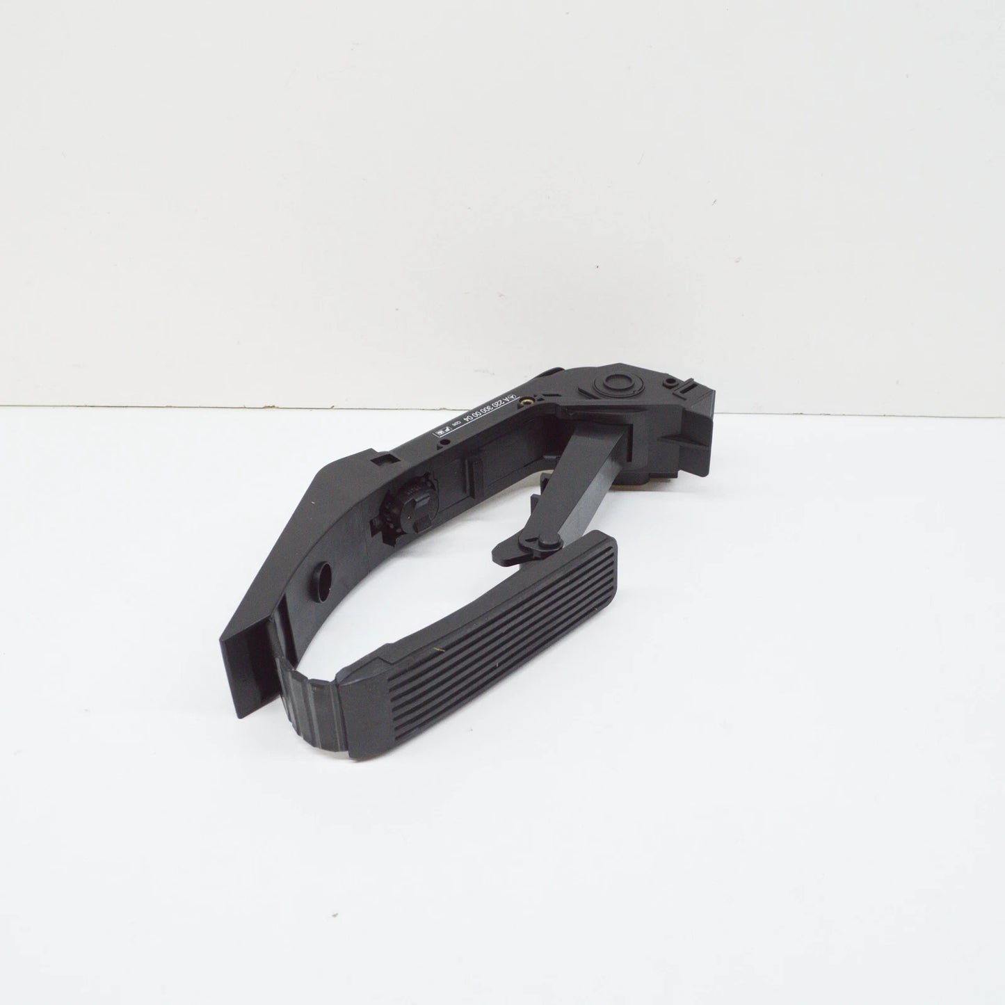 NEW MERCEDES-BENZ S-CLASS W220 ACCELERATOR PEDAL A2203000004