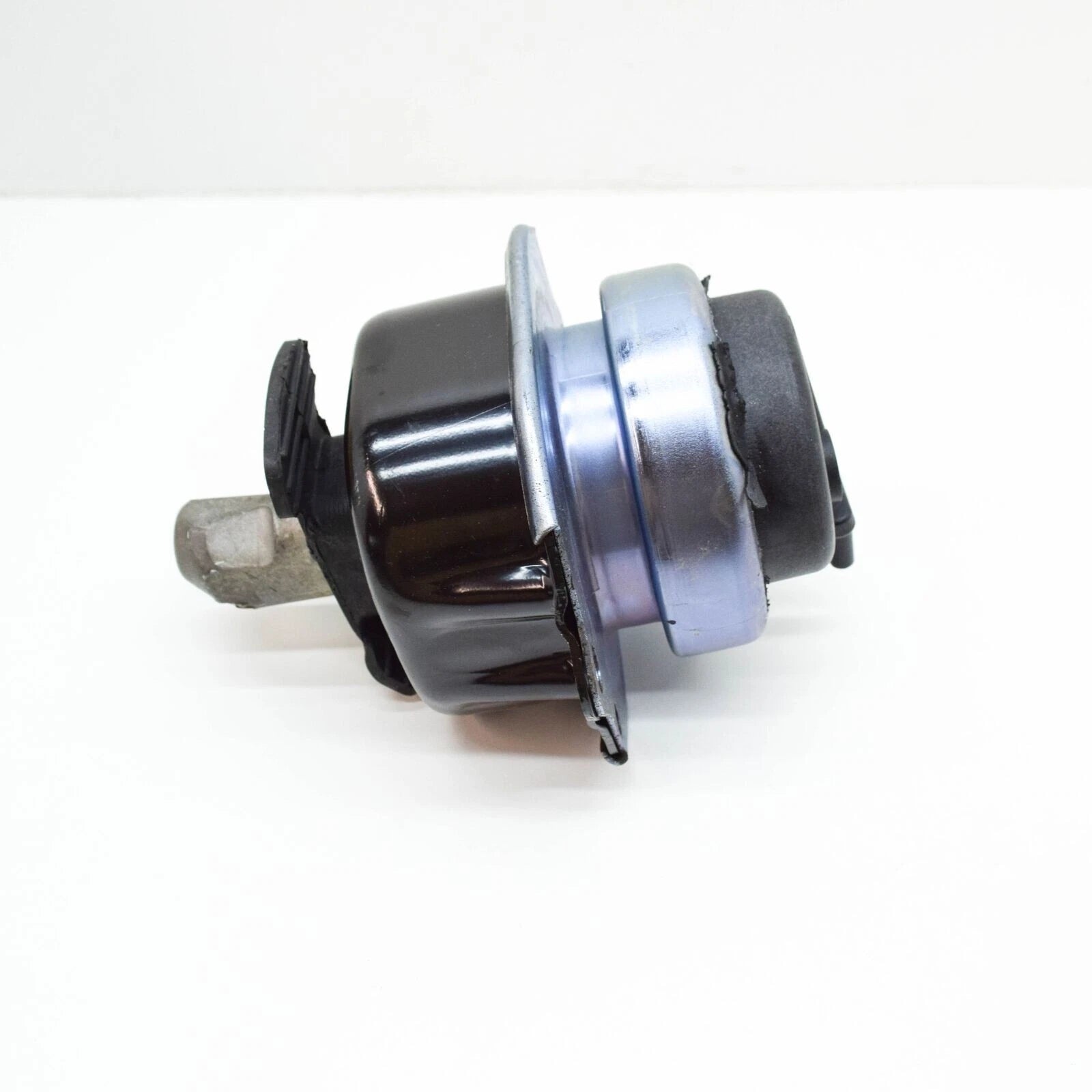 BMW X5 E70 Right Side Engine Mount 22116793016 NEW