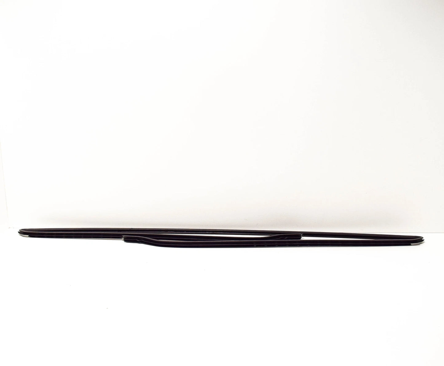 NEW BMW 5 E39 WINDSCREEN UPPER MOULDING TRIM 51318172745 8172745 ORIGINAL