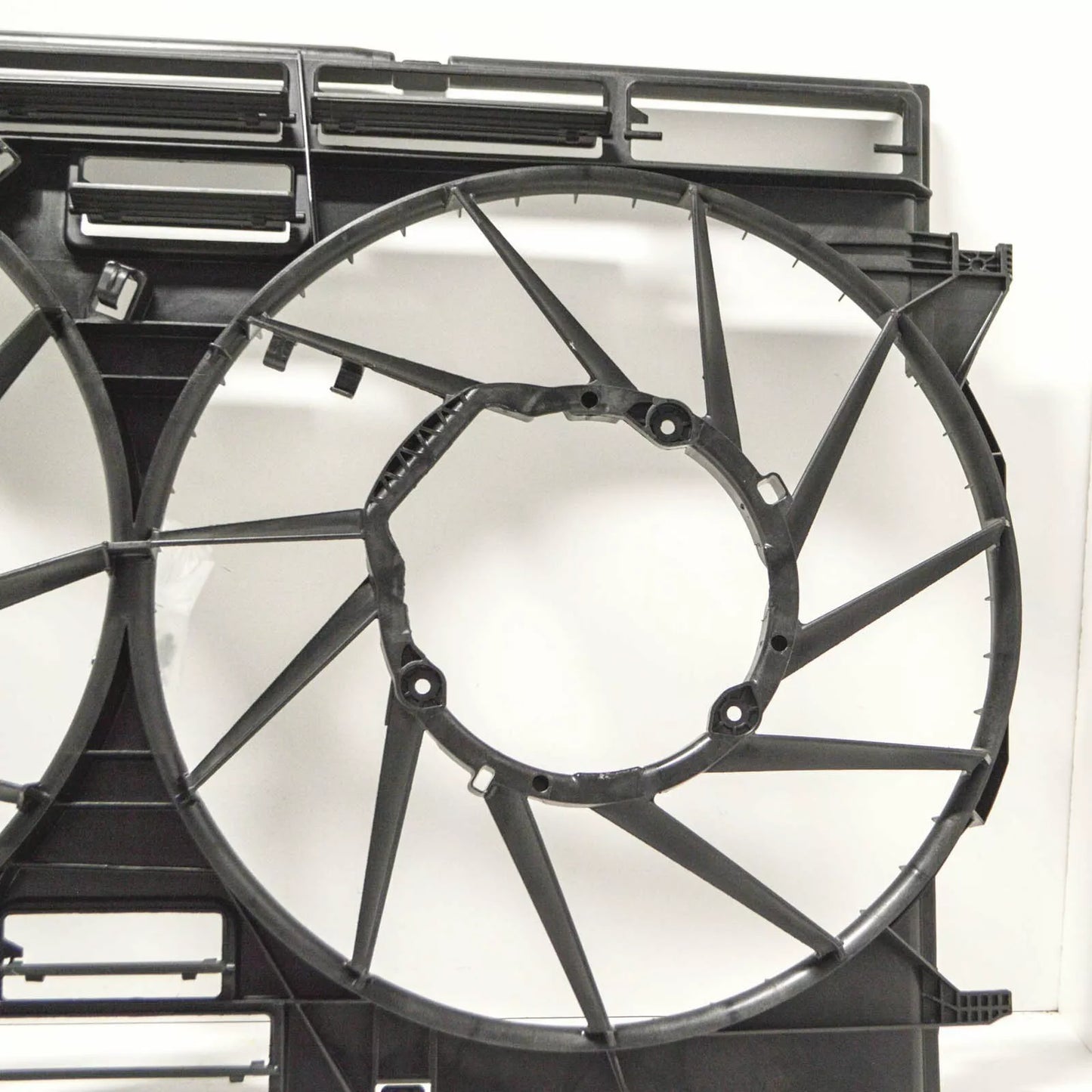 NEW AUDI Q7 4M MK2 ENGINE COOLING FAN SHROUD 8W0121207C ORIGINAL