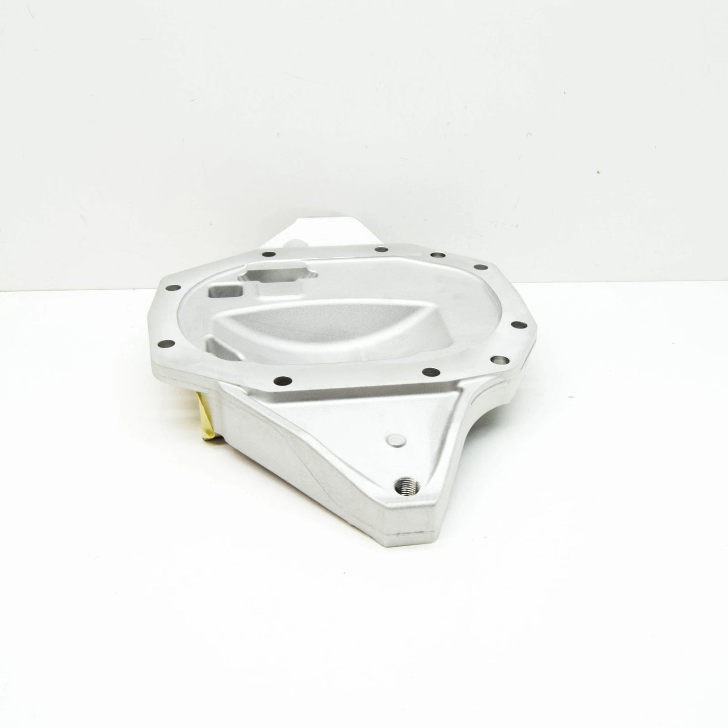 NEW MERCEDES-BENZ C W205 REAR AXLE HOUSING END COVER A2053513700 ORIGINAL