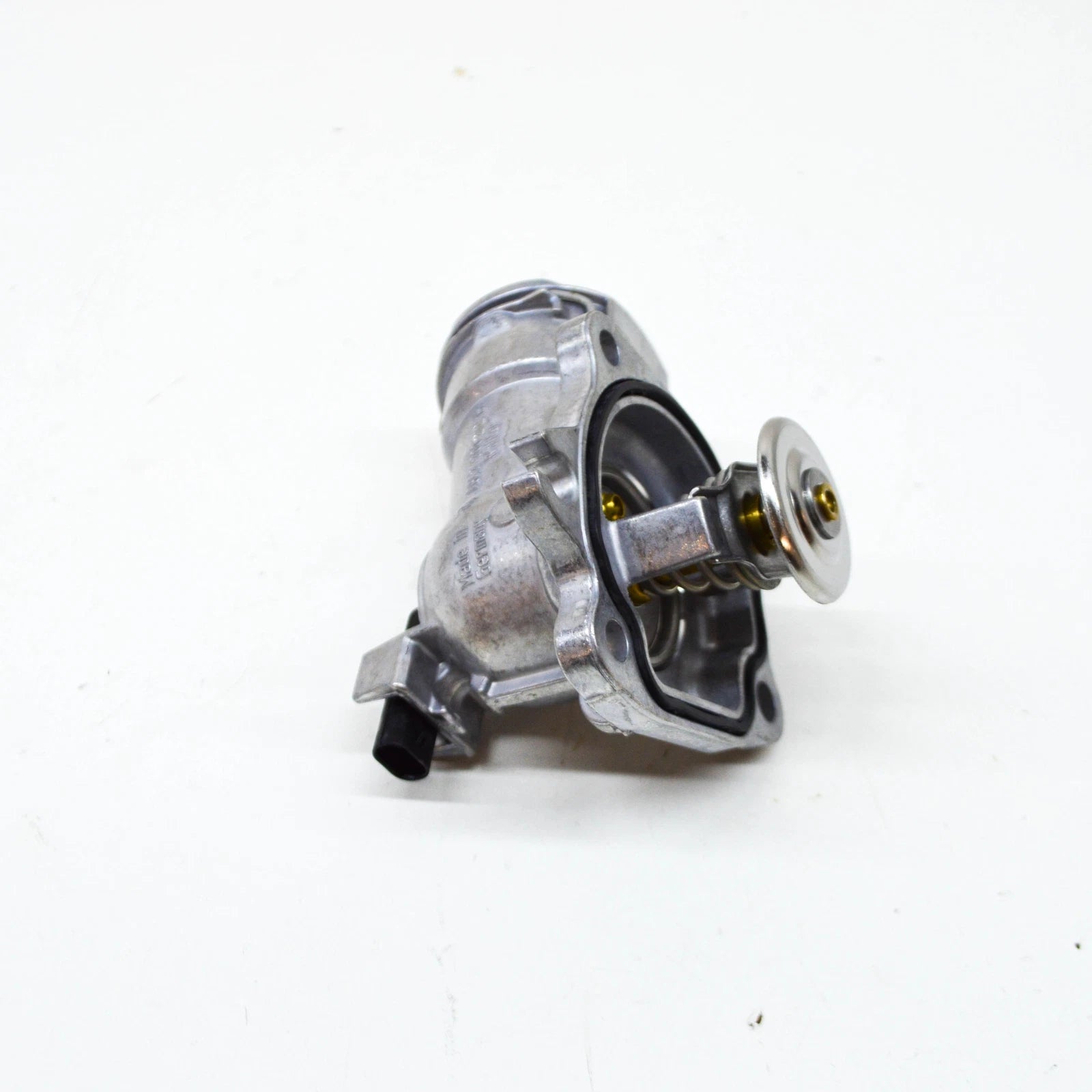 NEW MERCEDES-BENZ E W212 COOLANT THERMOSTAT A6422002215