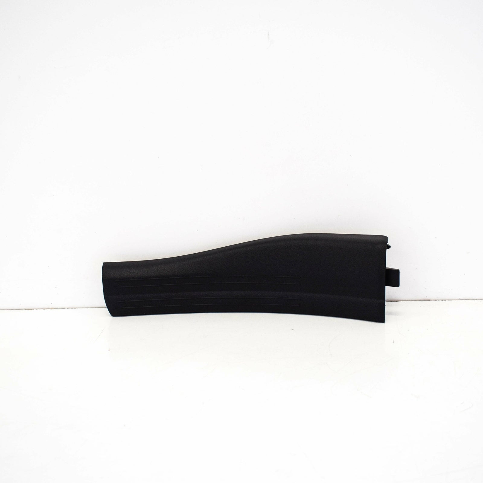 NEW MERCEDES BENZ W176 REAR LEFT INNER SILL TRIM A1766800274 9H68 ORIGINAL