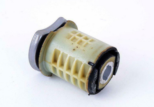 NEW AUDI A1 8X REAR SUPPORT FRAME REAR BODED RUBBER BUSH 5Q0505145F ORIGINAL