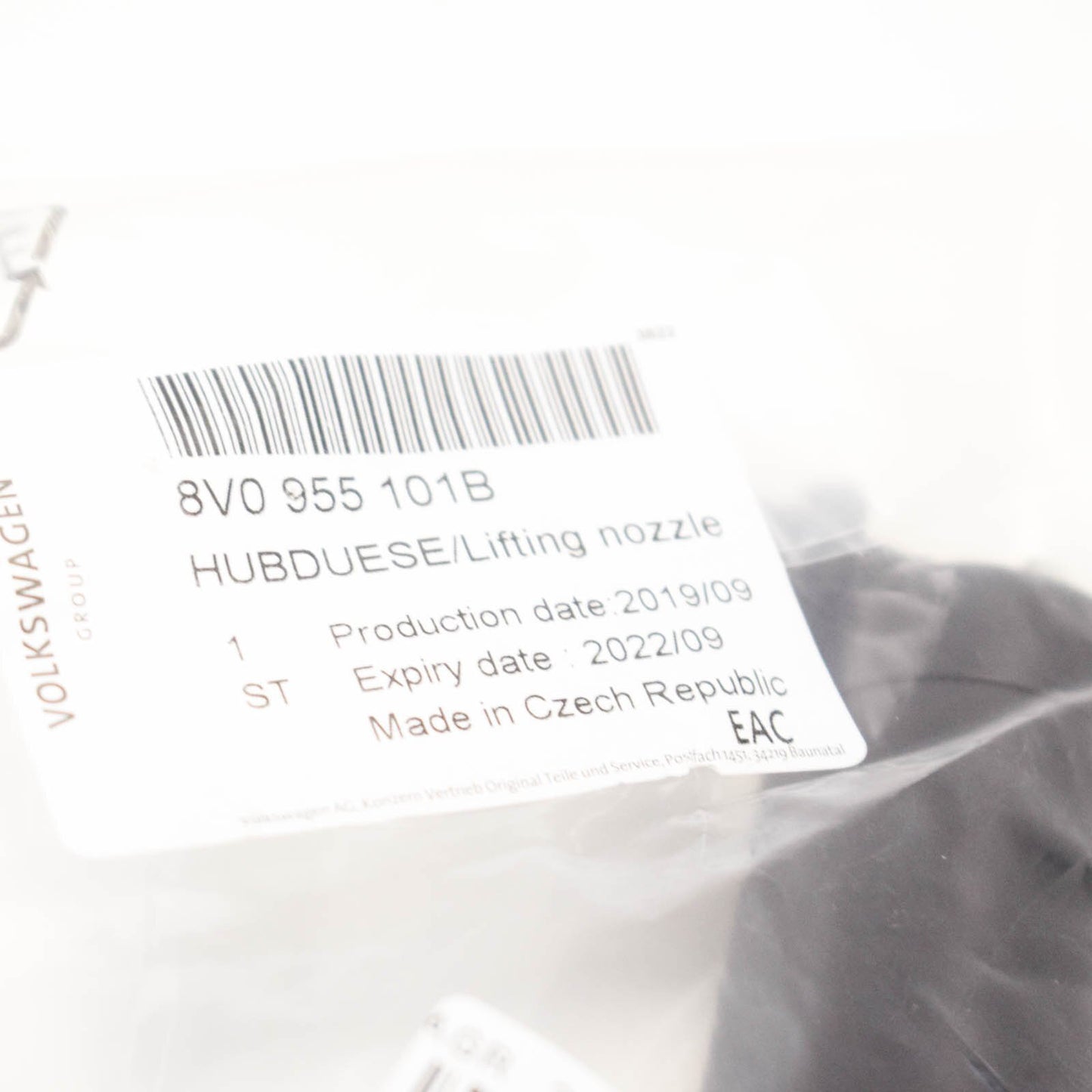 NEW AUDI A3 8V LEFT HEADLIGHT WASHER PUMP 8V0955101B ORIGINAL