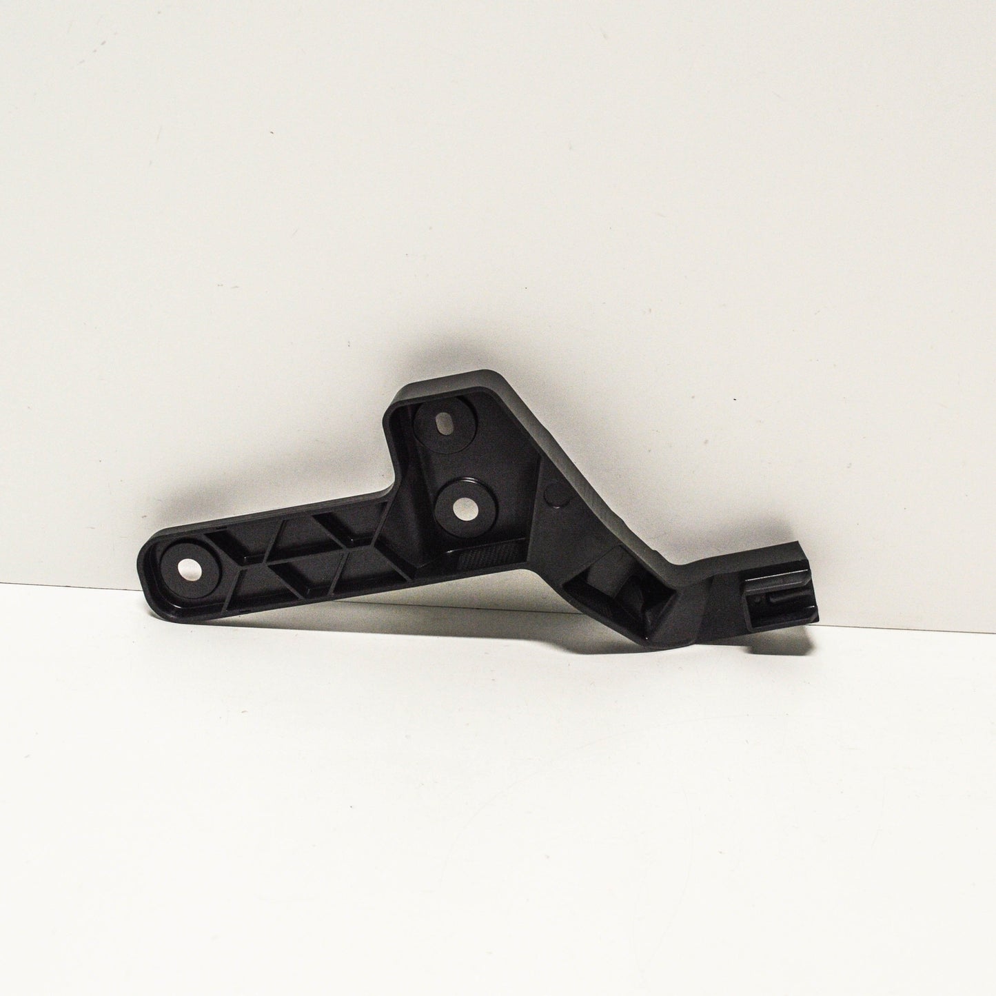NEW AUDI TT 8S REAR RIGHT BUMPER RETAINIG STRIP BRACKET 8S0807330D ORIGINAL