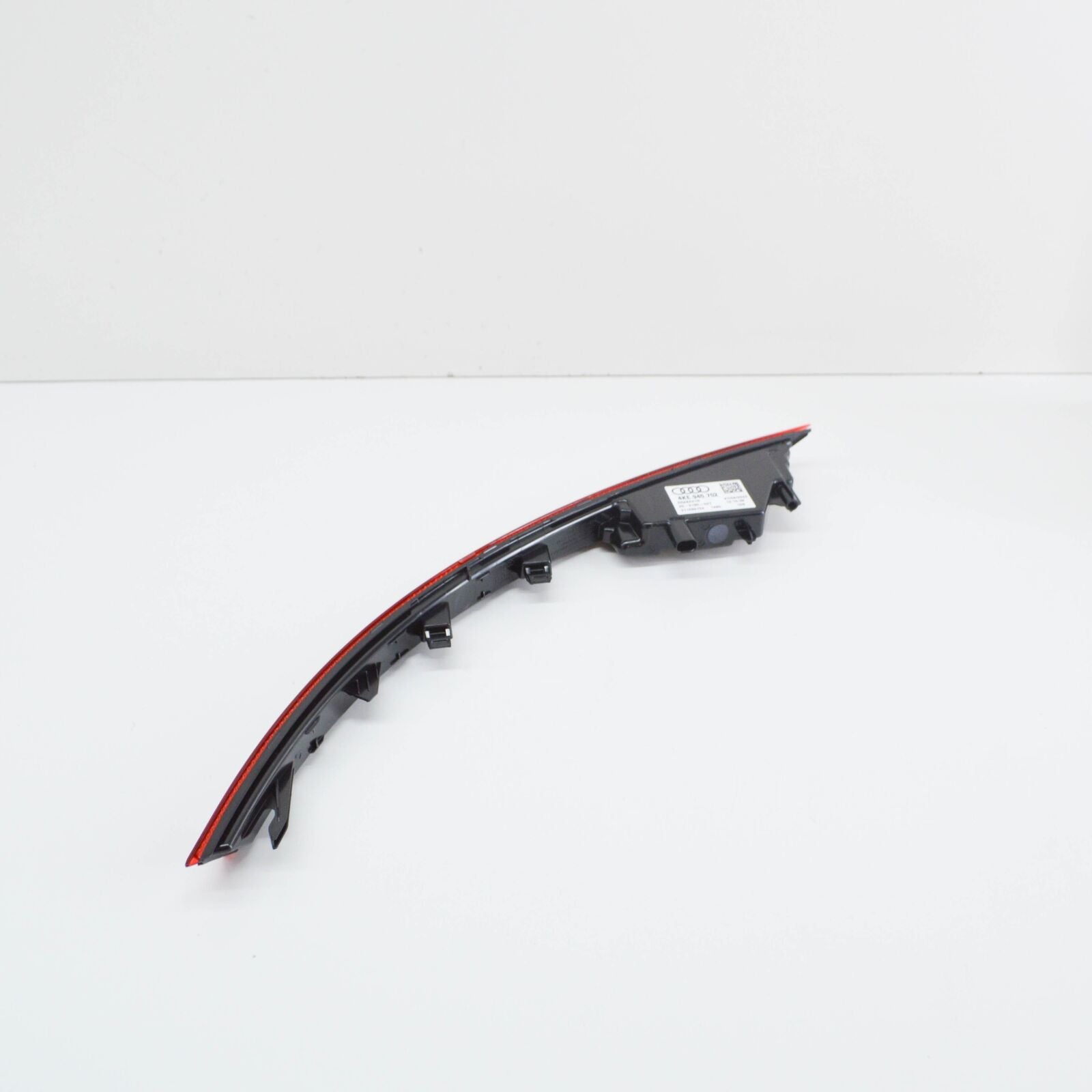 NEW AUDI E-TRON SPORTBACK GEA REAR RIGHT BUMPER REFLECTOR 4KE945702 ORIGINAL
