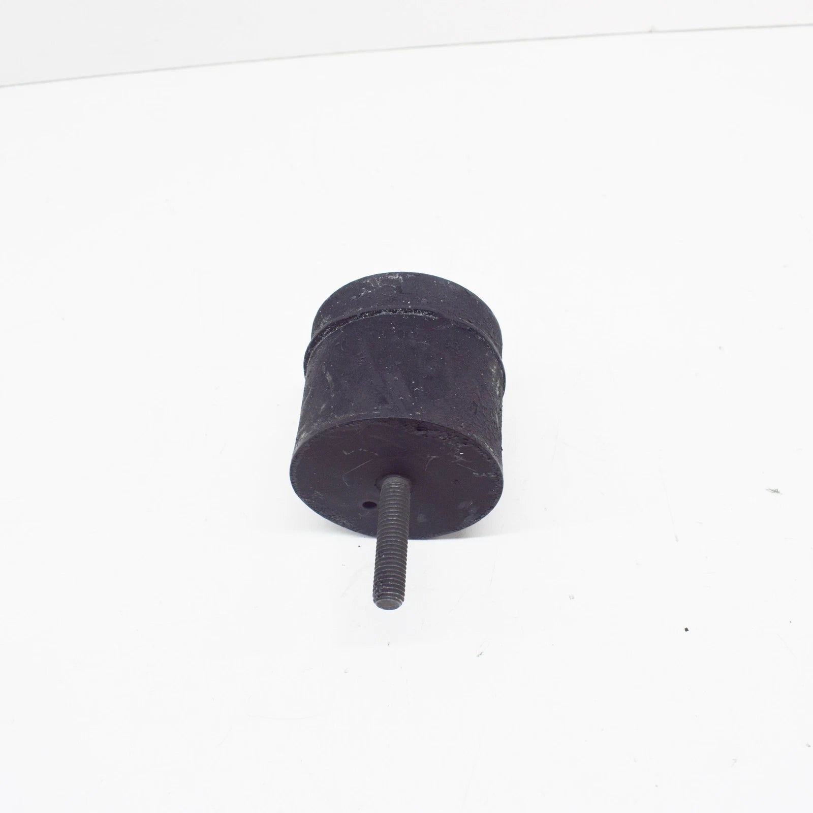 NEW BMW M5 E28 LEFT ENGINE MOUNT 11811128932 1128932 3.5 PETROL 211KW ORIGINAL