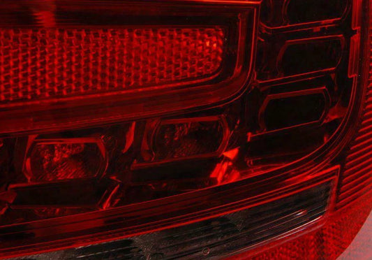 NEW AUDI A4 B8 REAR RIGHT OUTER TAILLIGHT 8K5945096L ORIGINAL