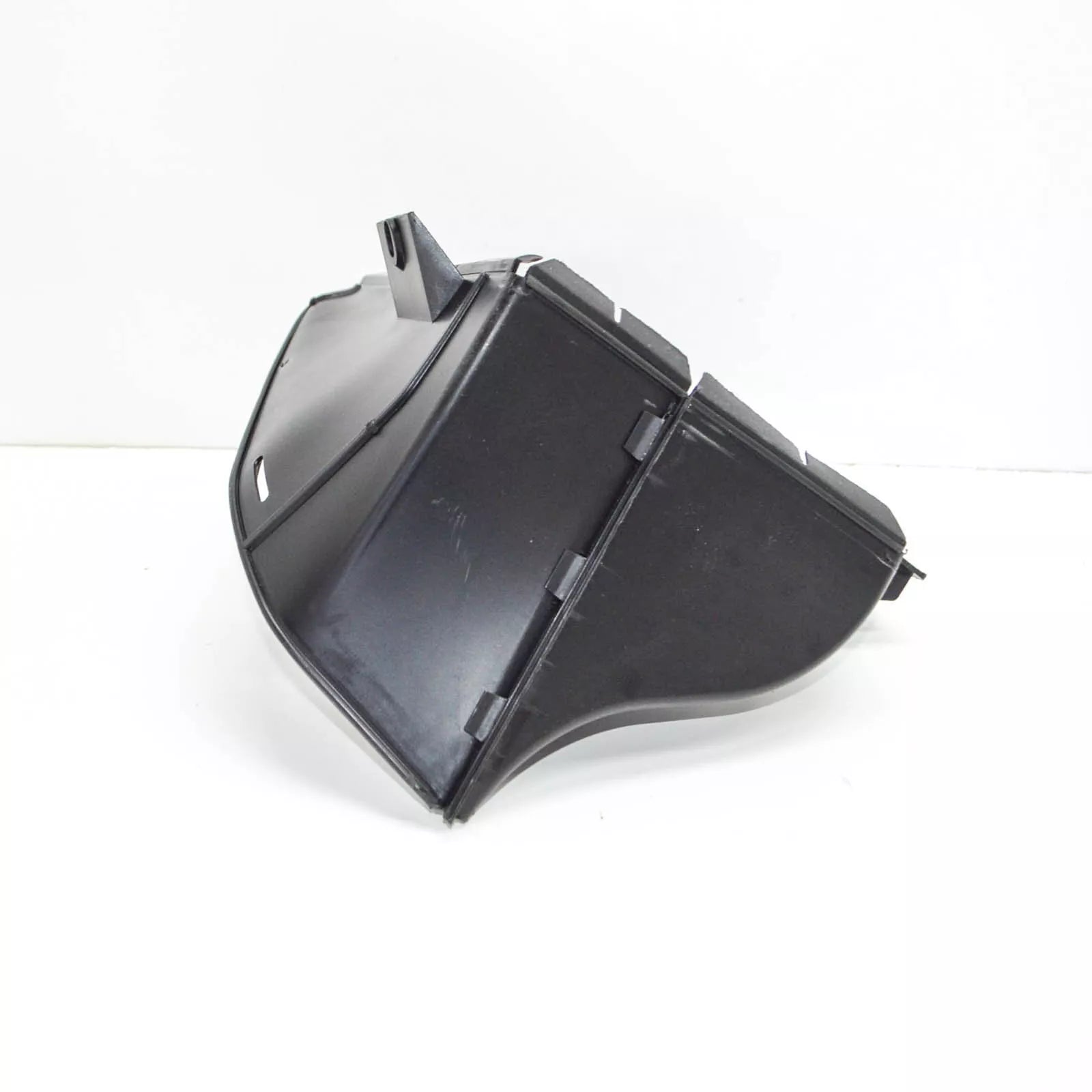 NEW BMW M4 F82 RADIATOR LEFT AIR DUCT 51748054265 8054265 2016 ORIGINAL