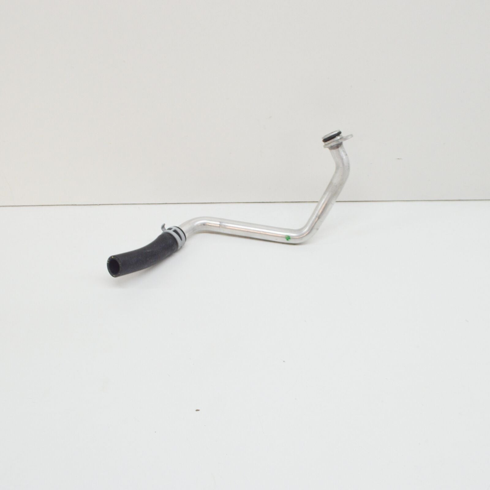 NEW MERCEDES-BENZ GLE W166 COOLANT LINE TO OIL COOLER A2762000300 ORIGINAL
