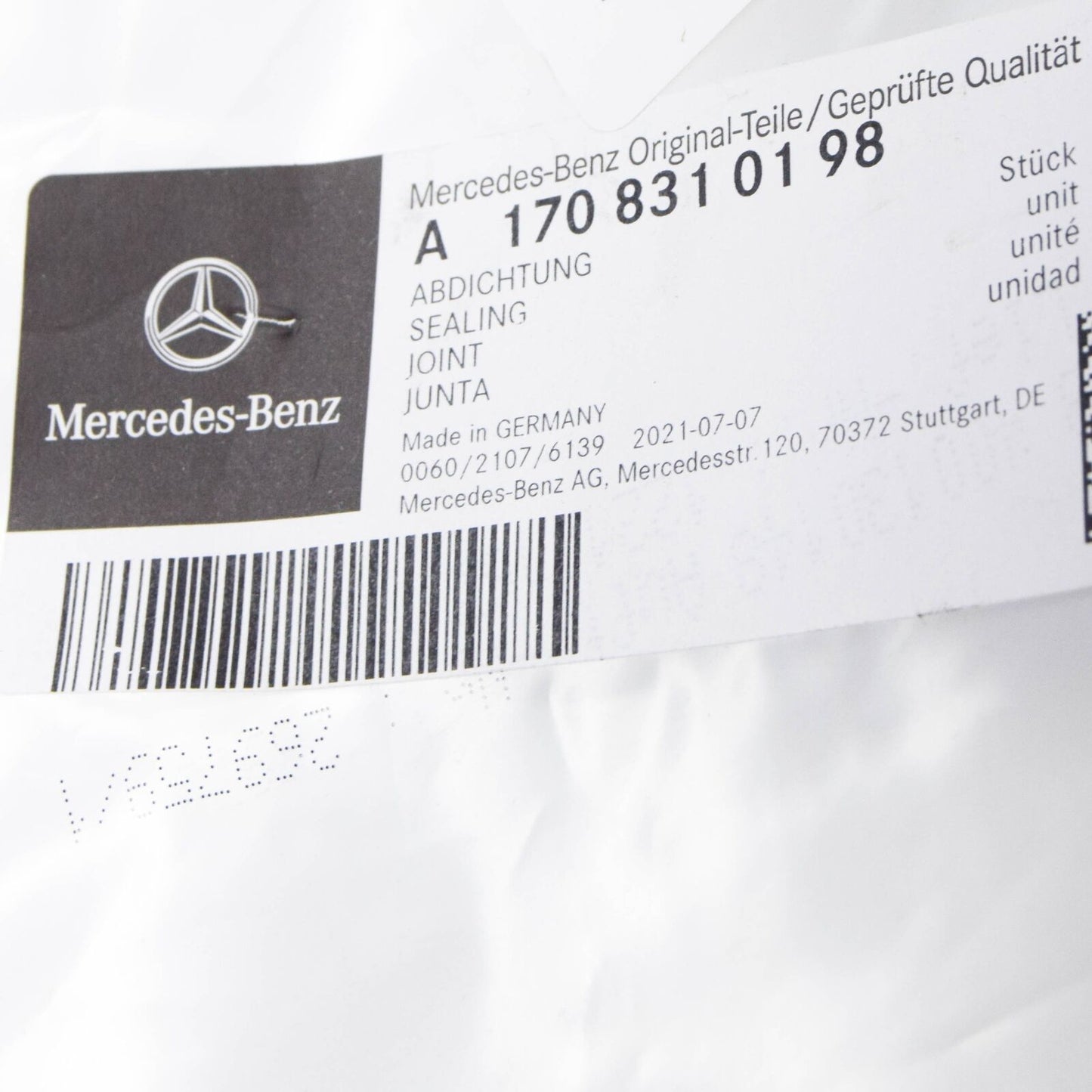NEW MERCEDES-BENZ SLK R170 WINDSHIELD SEALING A1708310198 ORIGINAL
