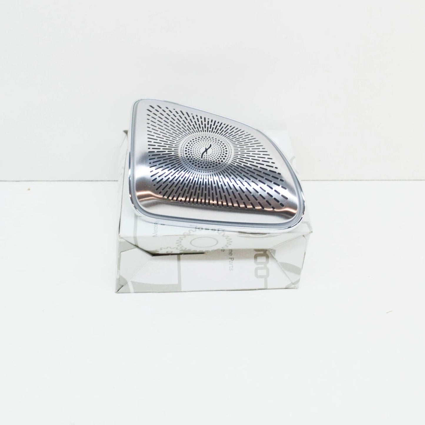 NEW MB GLE W167 FRONT RIGHT DOOR MIRROR TRIANGLE COVER A16772024057F24