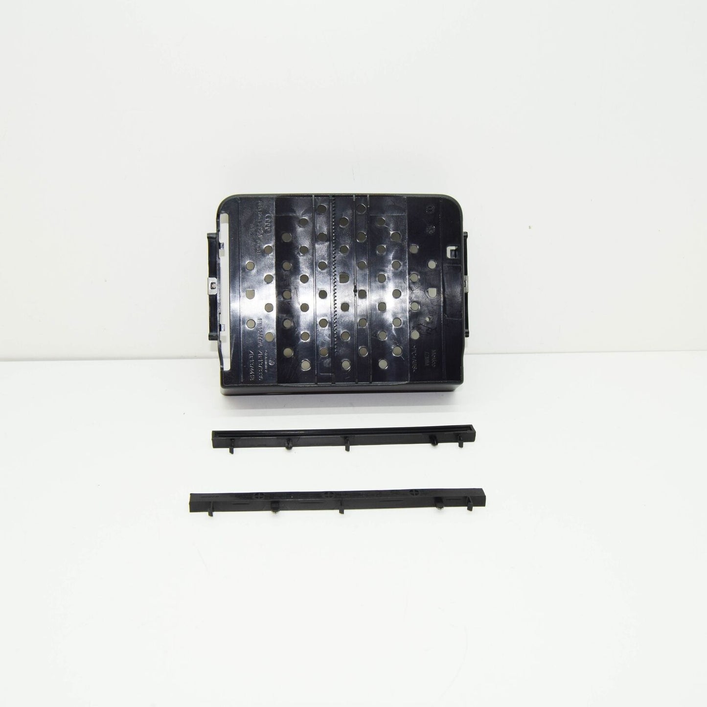 NEW AUDI Q5 FY CENTER CONSOLE TRAY 80A864747A6PS ORIGINAL