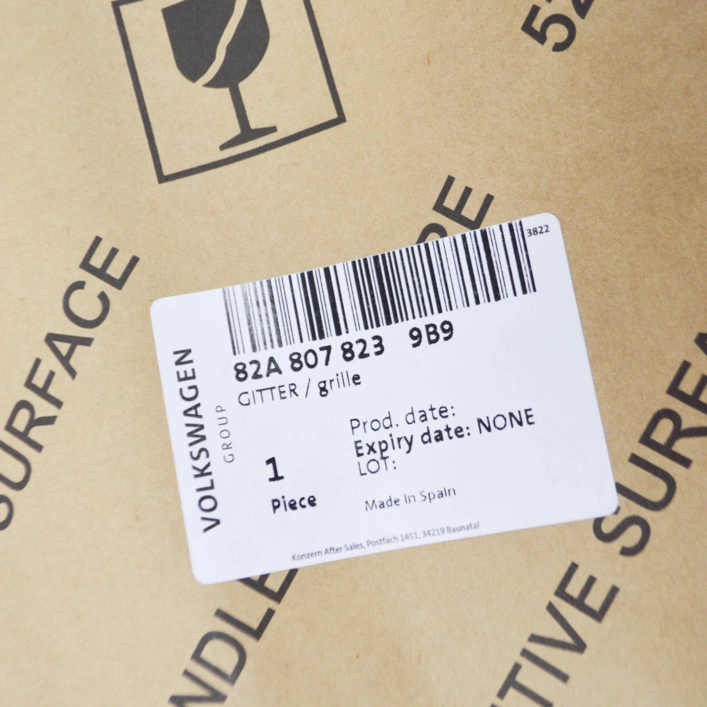 NEW AUDI A1 SPORTBACK GBA REAR BUMPER CENTER GRILLE TRIM 82A8078239B9 ORIGINAL