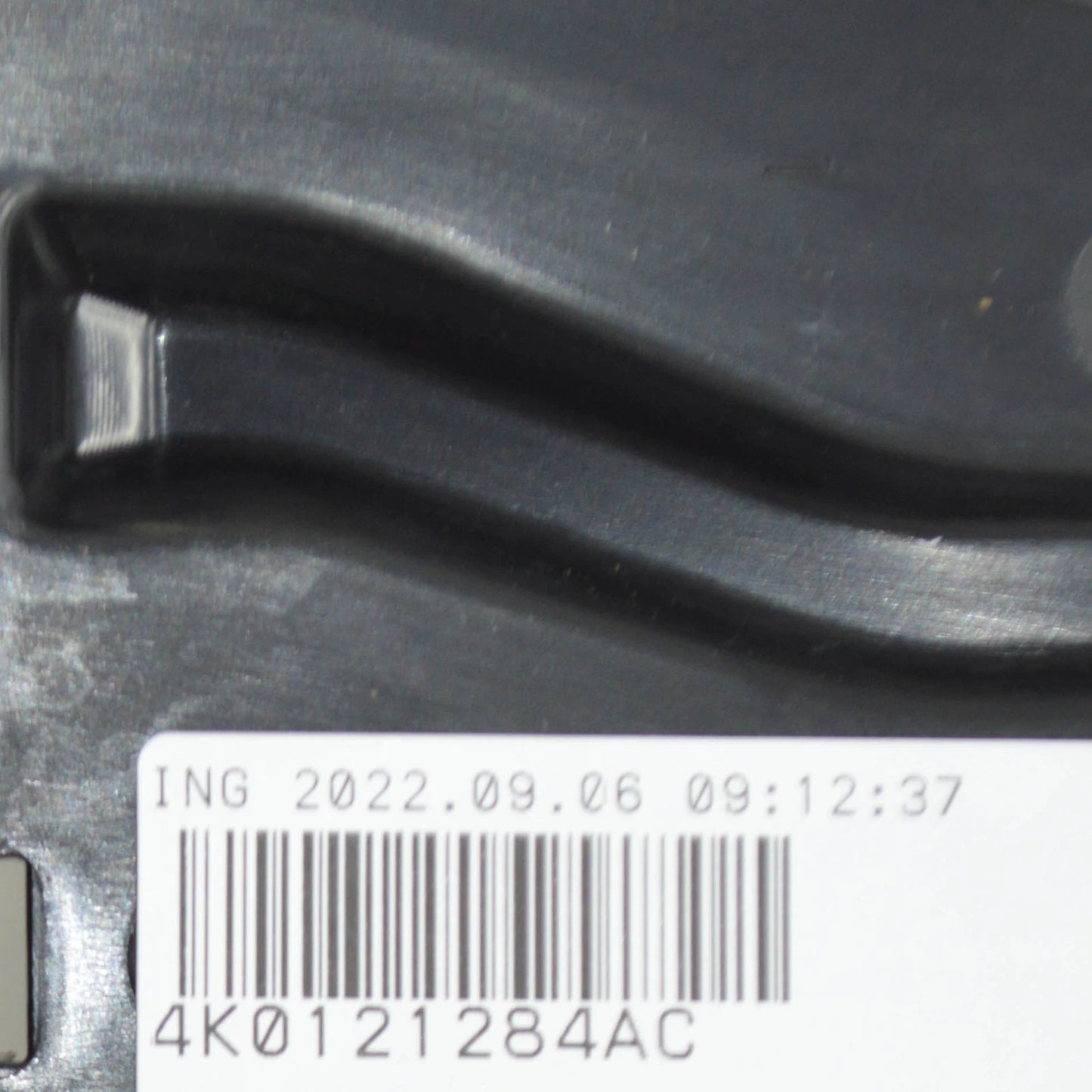 NEW AUDI A6 C8 AVANT RIGHT RADIATOR AIR DUCT 4K0121284AC ORIGINAL