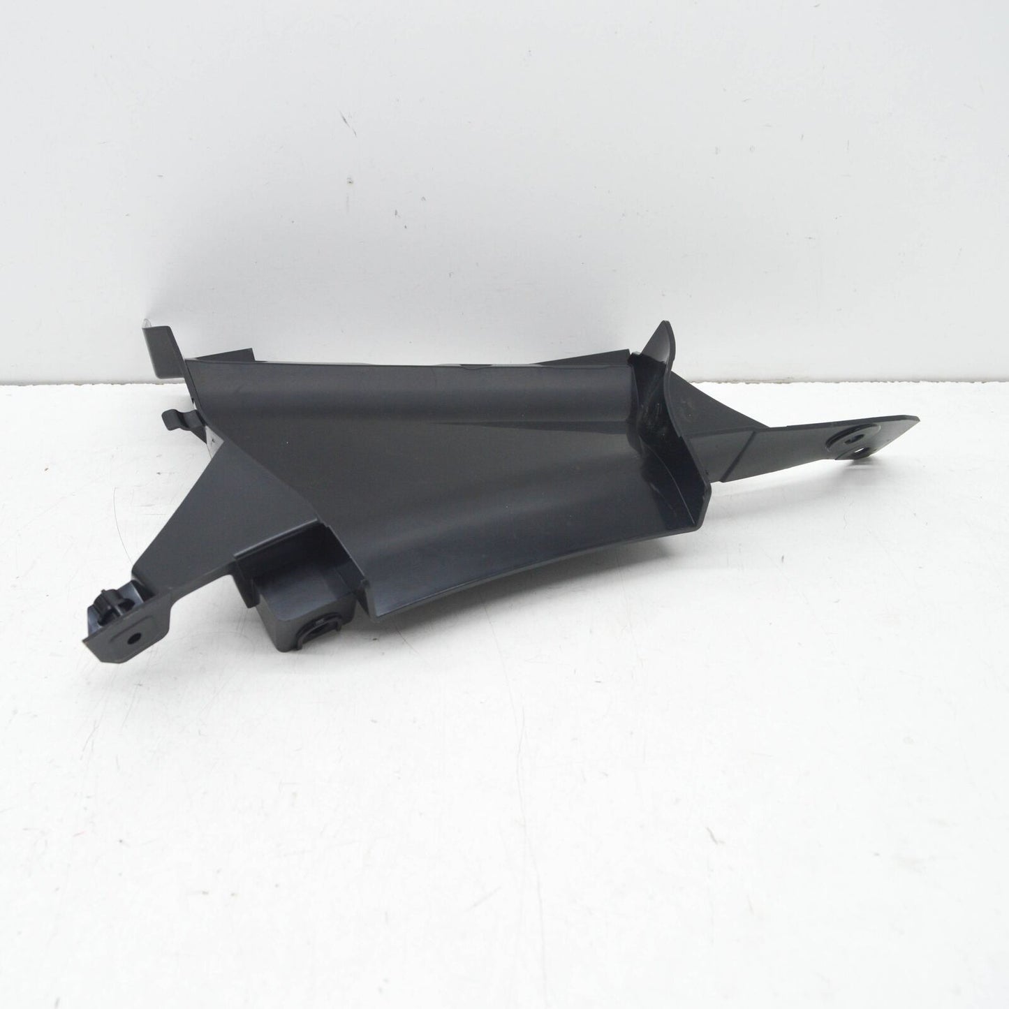 NEW AUDI RS5 8W6 FRONT BUMPER RIGHT AIR GUIDE 8W6121764E ORIGINAL