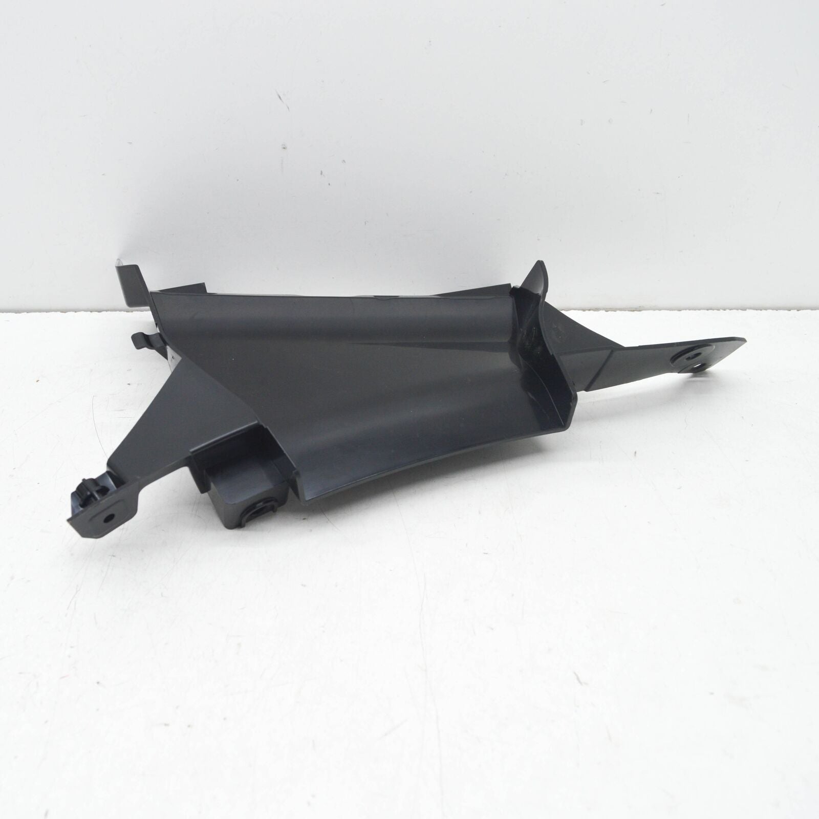 NEW AUDI RS5 8W6 FRONT BUMPER RIGHT AIR GUIDE 8W6121764E ORIGINAL