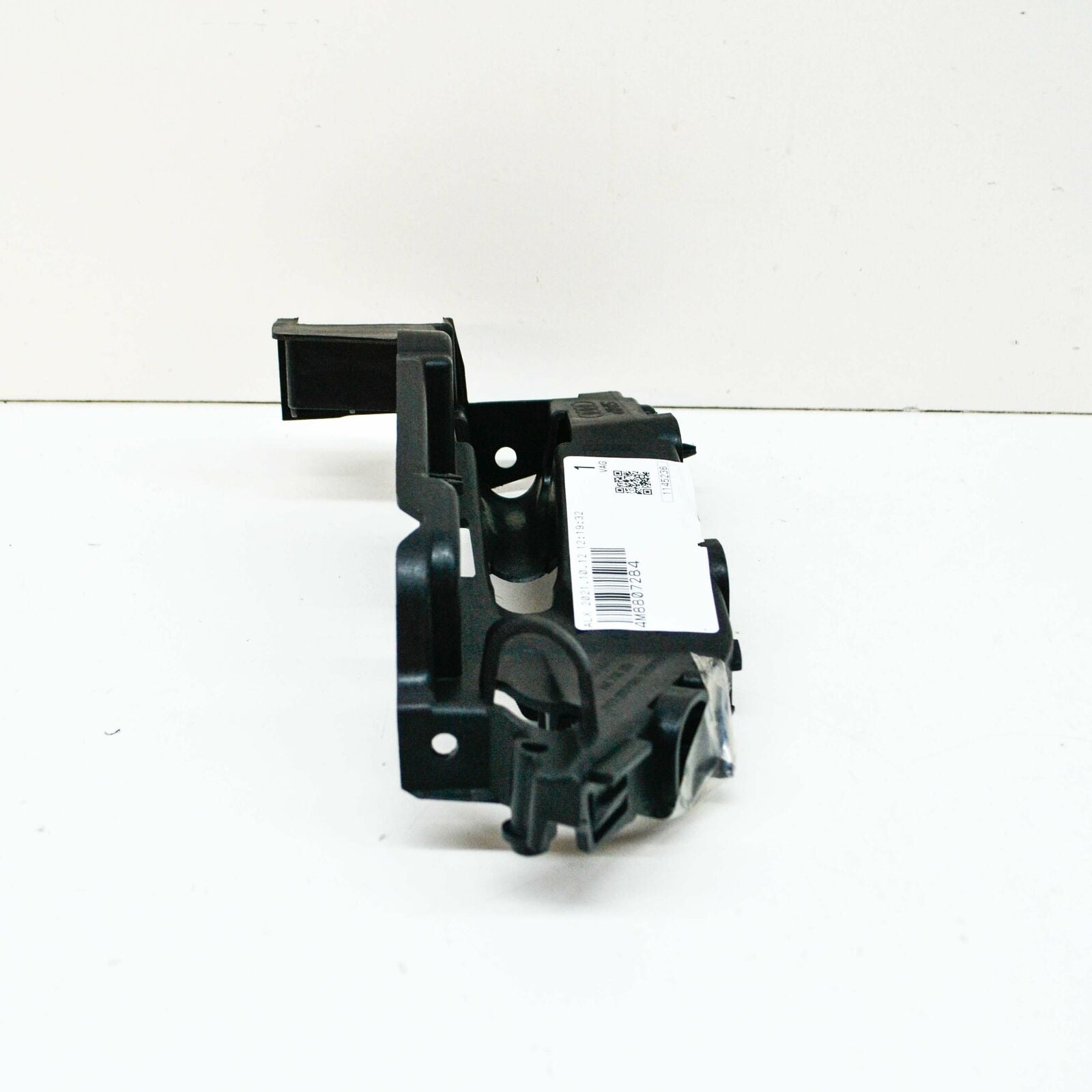 NEW AUDI Q8 SQ8 FRONT RIGHT UPPER BUMPER GUIDE 4M8807284 ORIGINAL