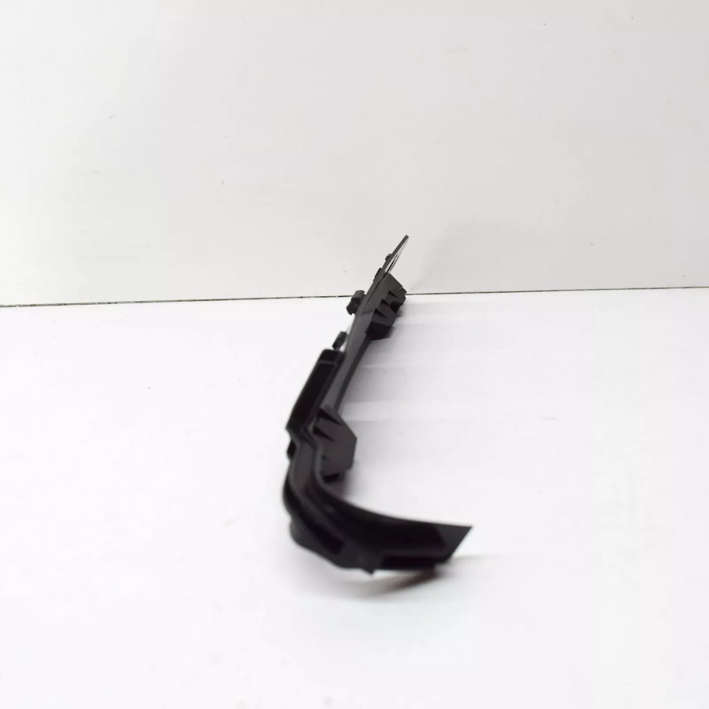 NEW VW TRANSPORTER T6 RIGHT HEADLIGHT GUIDE SECTION 7E0941232D ORIGINAL