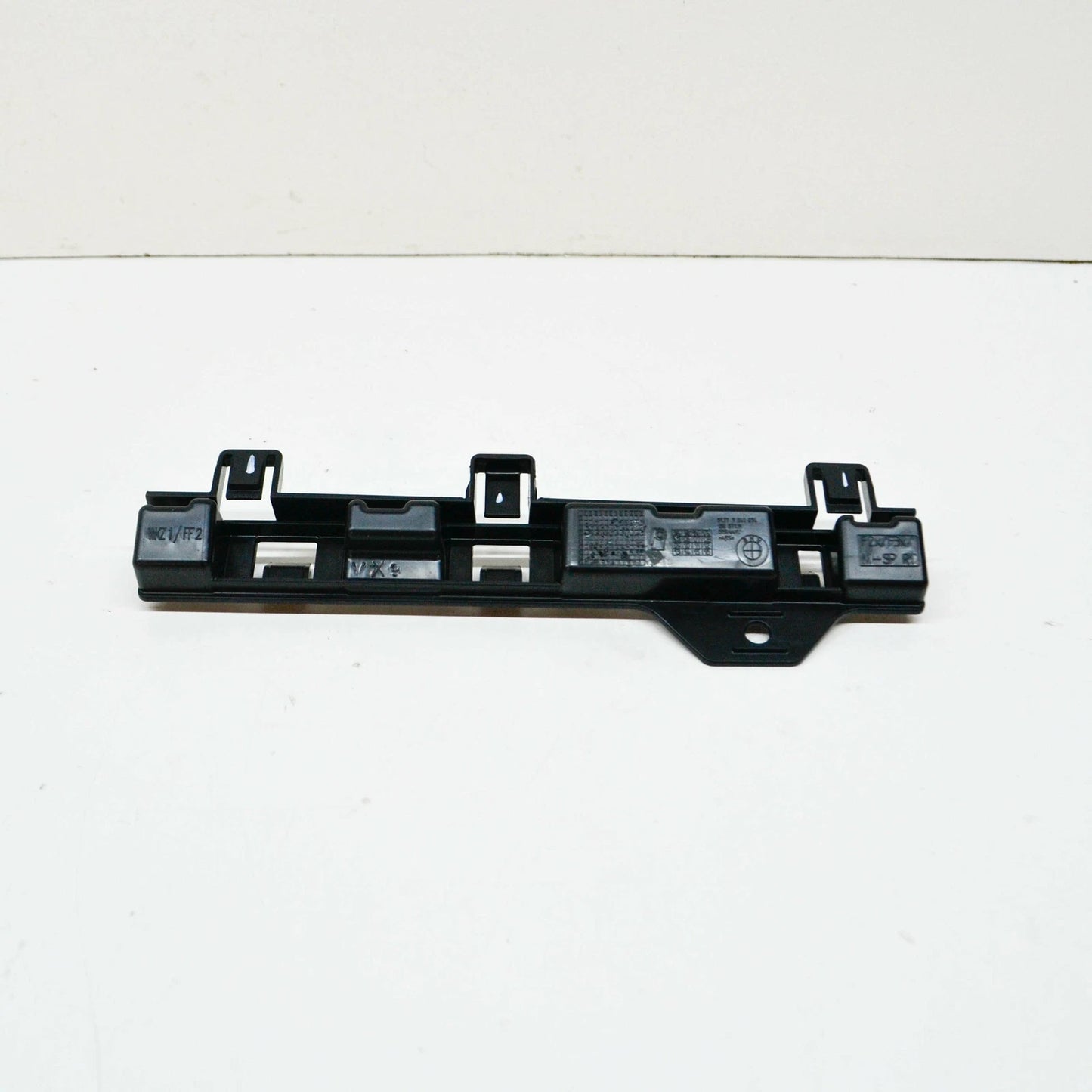 NEW BMW 3 F30 SUPPORTING LEDGE COVER DOOR SILL RIGHT 51777240874 ORIGINAL