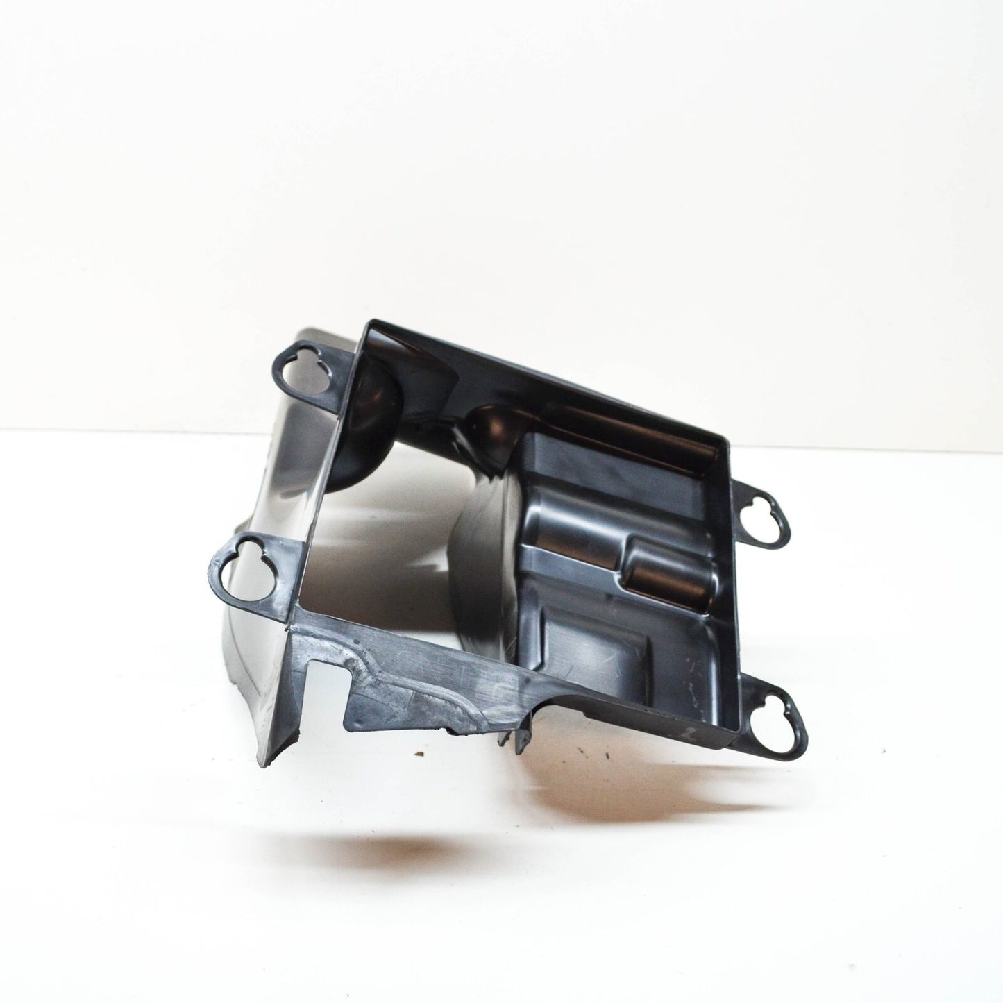 NEW SEAT LEON 5F RIGHT SIDE RADIATOR COOLANT AIR GUIDE 5F0121674E ORIGINAL