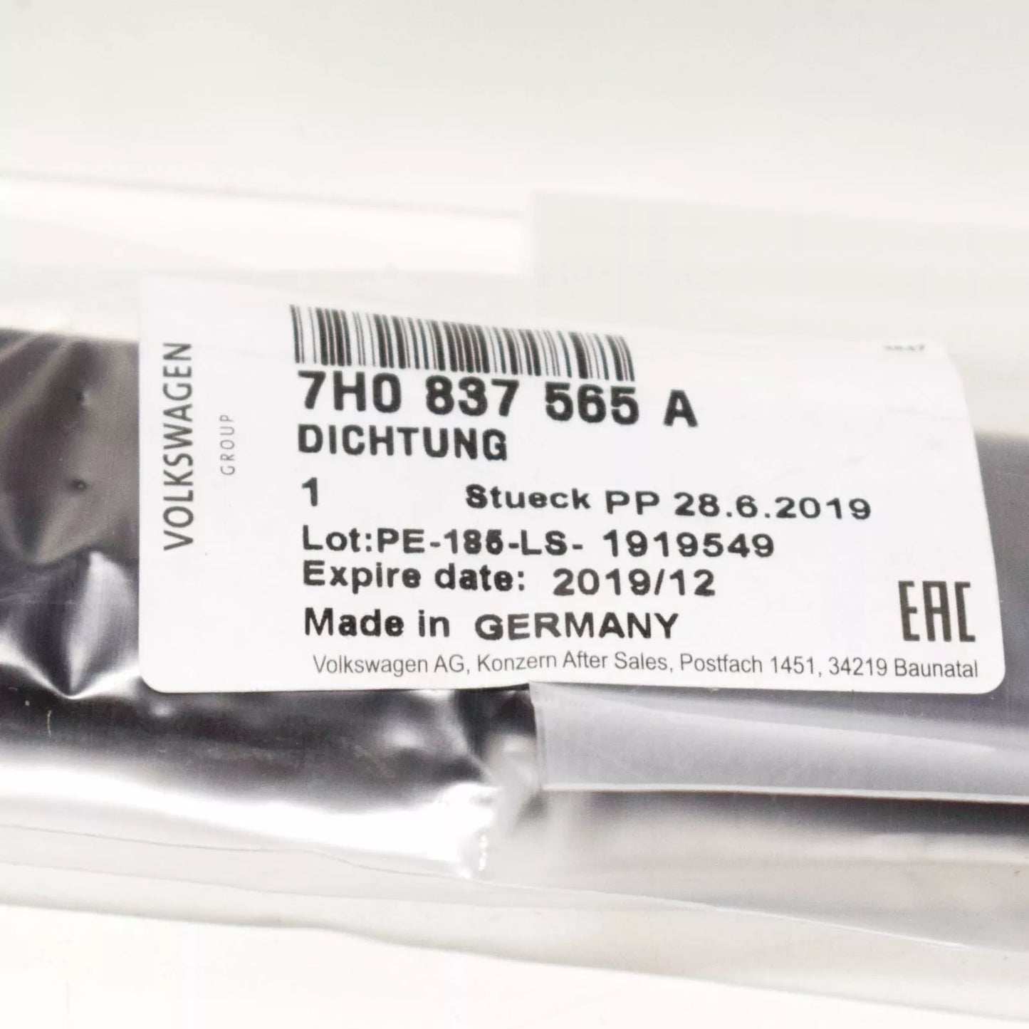 NEW VOLKSWAGEN TRANSPORTER T5 FRONT LEFT DOOR SEAL 7H0837565A ORIGINAL