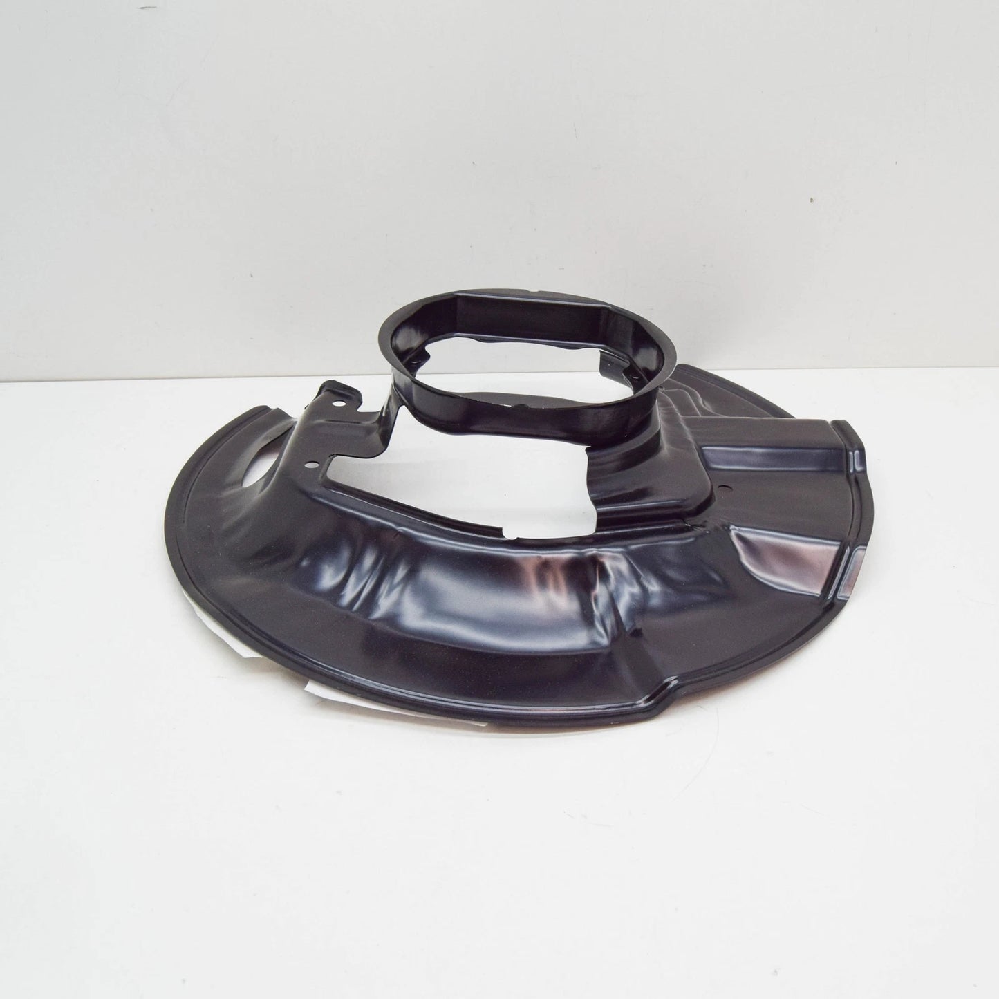 NEW BMW M5 E39 FRONT LEFT WHEEL BRAKE PROTECTION PLATE 34112228765 ORIGINAL