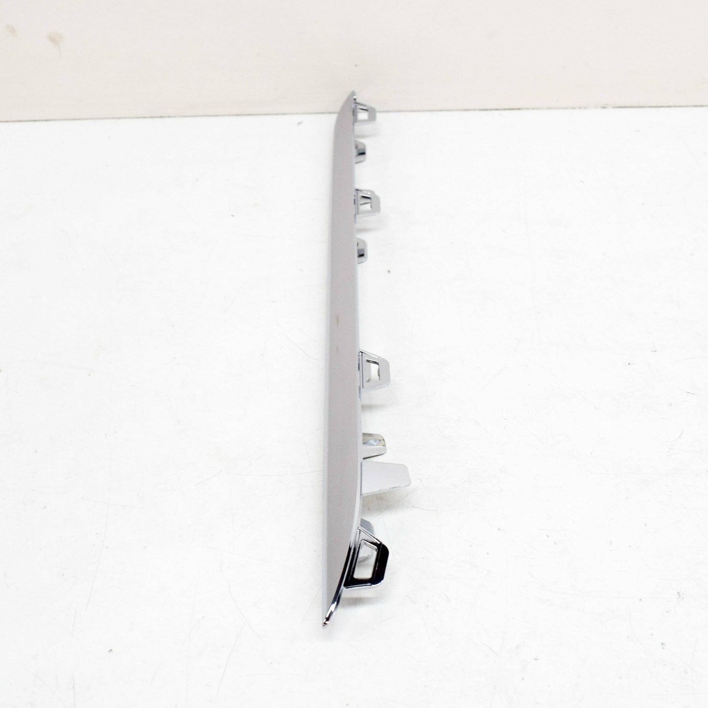 NEW MERCEDES-BENZ B W246 RADIATOR GRILLE BOTTOM RIGHT TRIM A2468882285 ORIGINAL