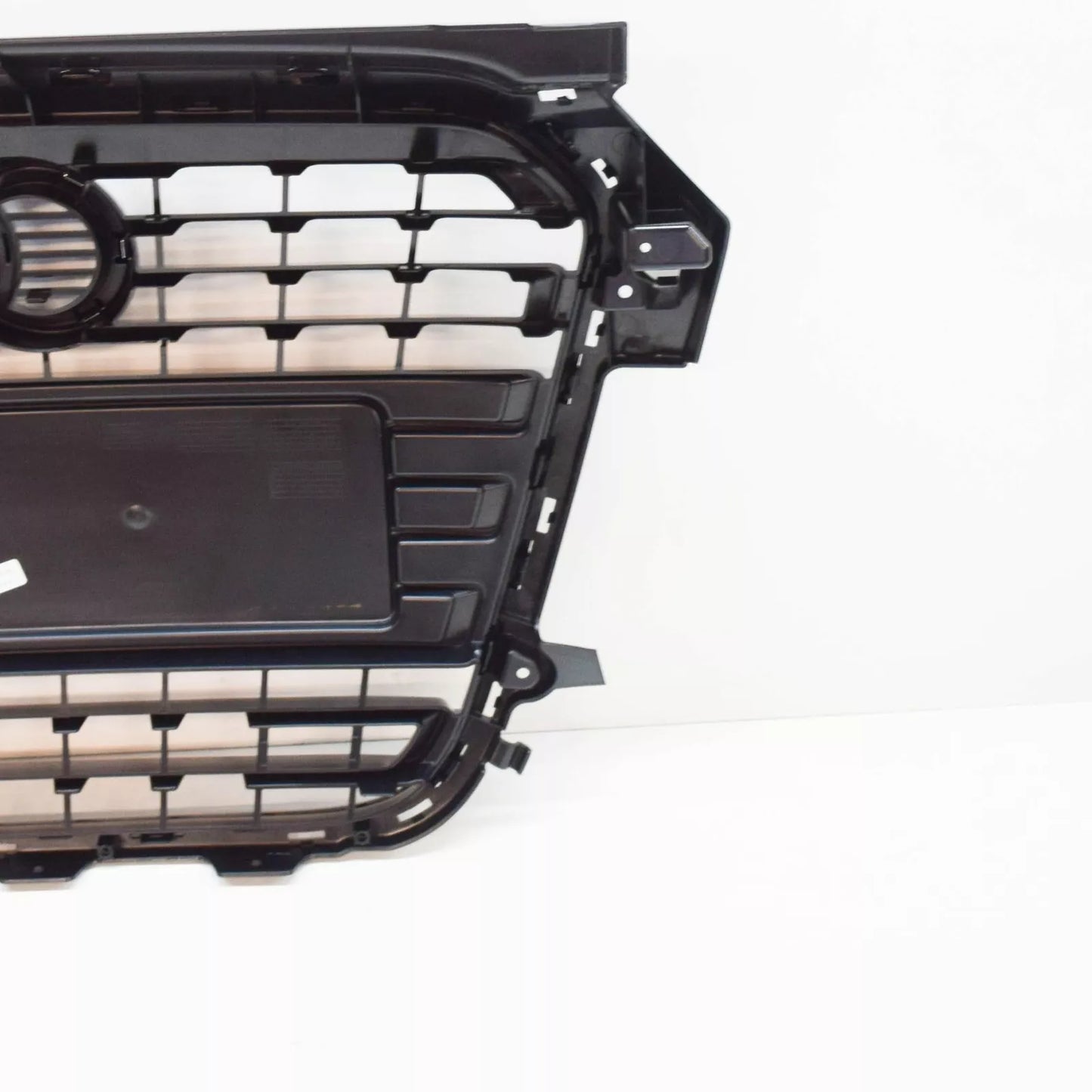 NEW AUDI A1 8X FRONT BUMPER RADIATOR GRILLE 8X0853651ALZ