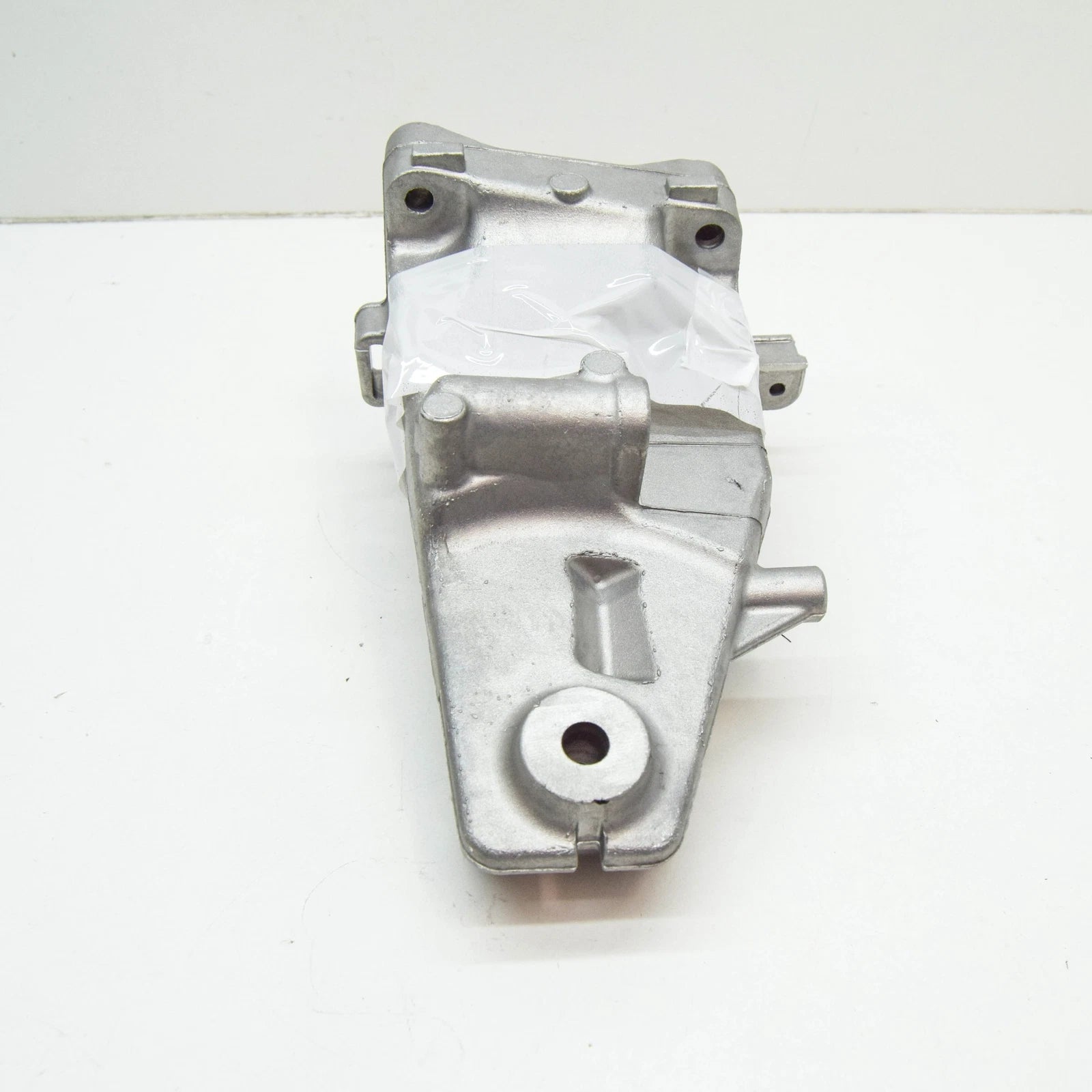 NEW MERCEDES-BENZ E W213 ENGINE BRACKET RIGHT SIDE A2642230300 ORIGINAL