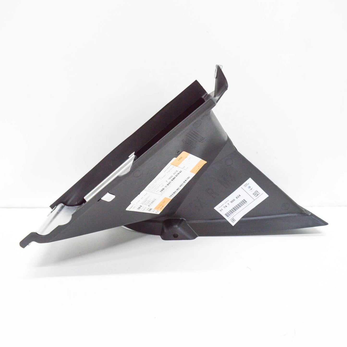 NEW BMW M3 E90 FRONT RIGHT AIR DUCT 51747900824 2009 ORIGINAL