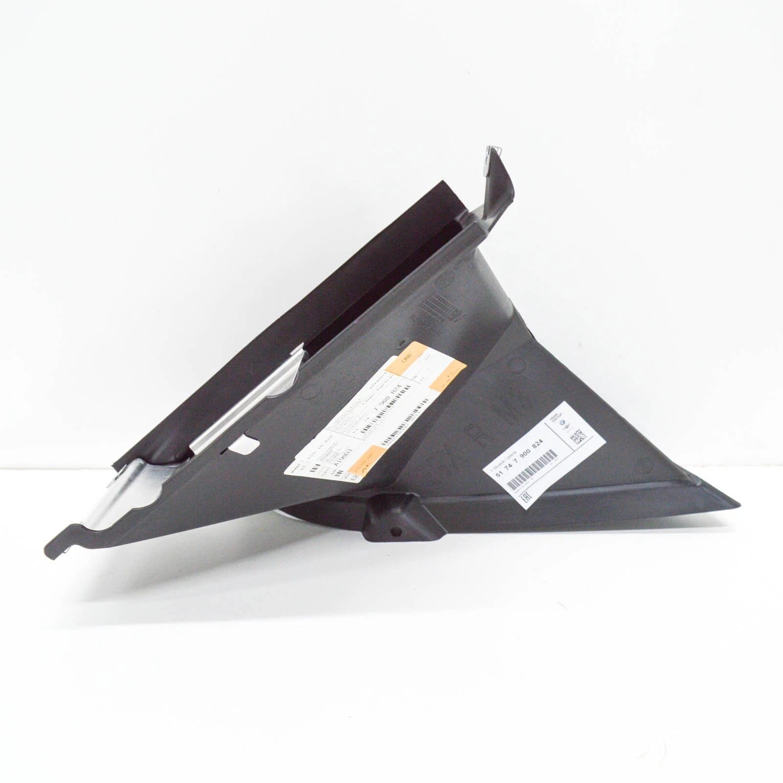 NEW BMW M3 E90 FRONT RIGHT AIR DUCT 51747900824 2009 ORIGINAL