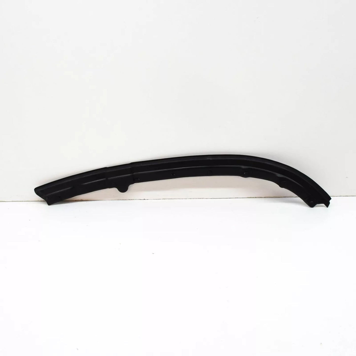NEW MERCEDES C-CLASS W203 FRONT DOOR WEATHERSTRIP SEAL RIGHT A2037202078