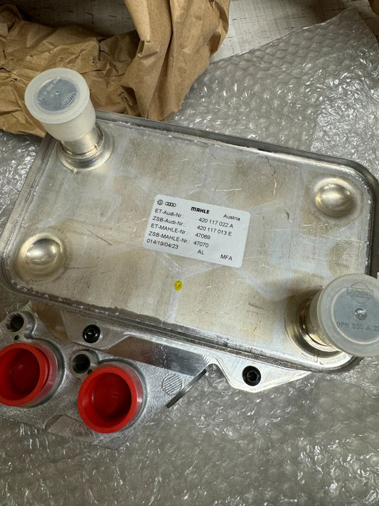 NEW AUDI R8 4.2L ENGINE OIL COOLER 420117013E OEM 420-117-013-E