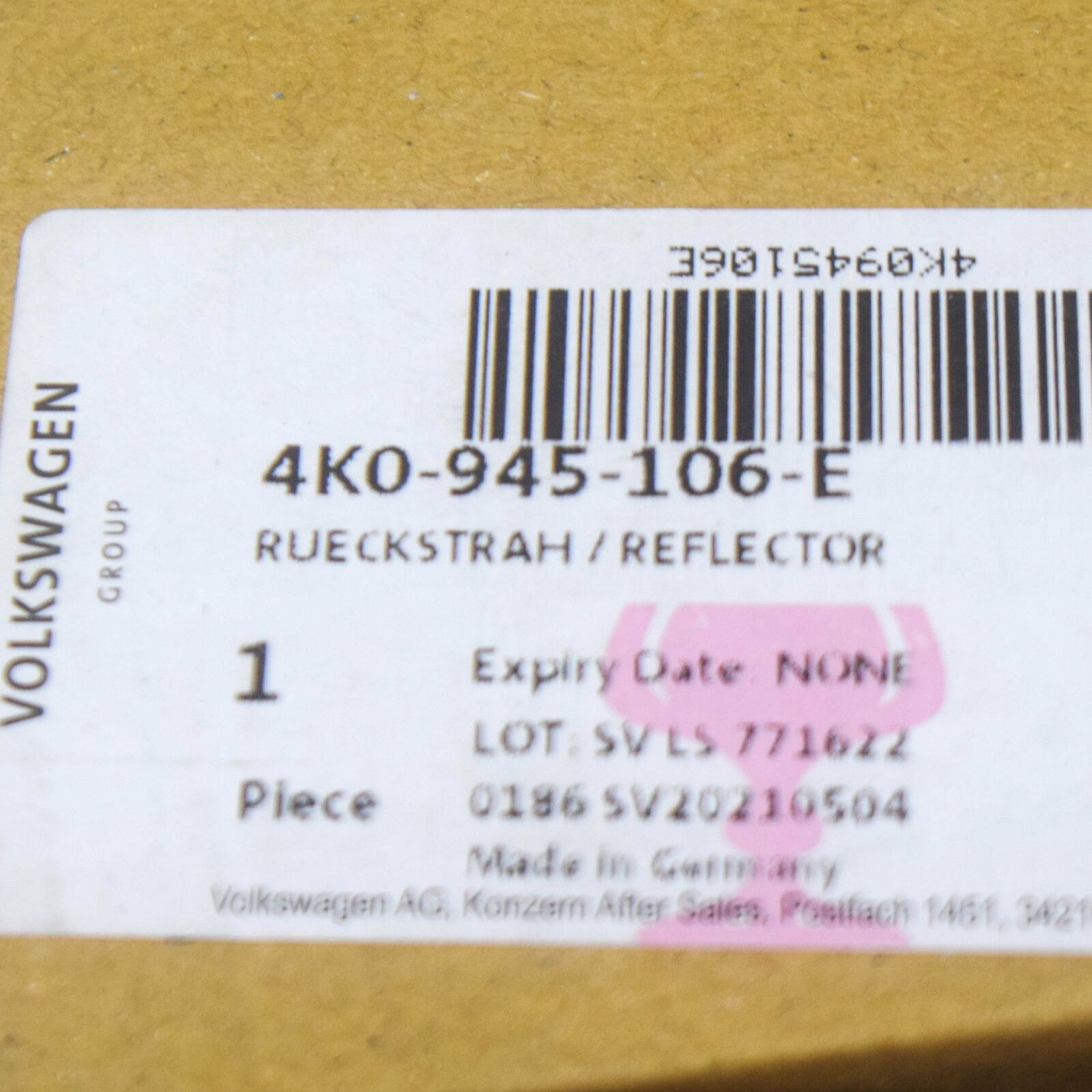 NEW AUDI A6 C8 REAR RIGHT BUMPER OUTER REFLECTOR 4K0945106E ORIGINAL