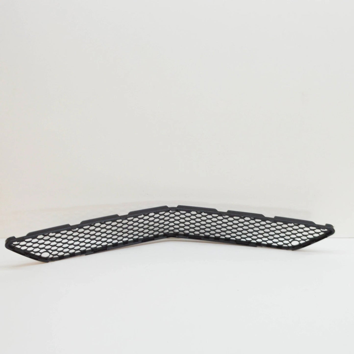 NEW MB CL-CLASS C216 FRONT BUMPER LOWER GRILLE CENTER A2168851053 2011 ORIGINAL