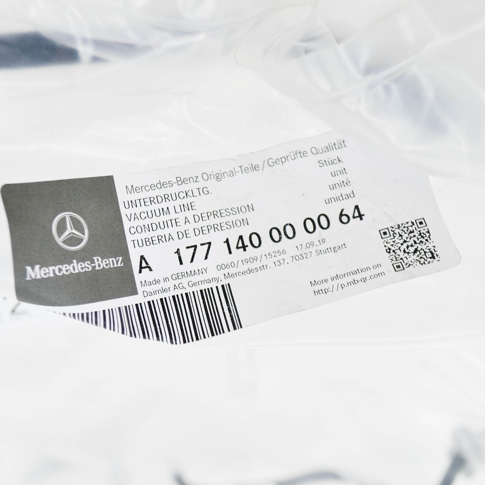 NEW MERCEDES-BENZ C W205 VACUUM LINE A1771400000 ORIGINAL