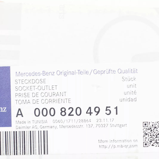 NEW MB C W204 12 VOLT ACCESSORY POWER OUTLET SOCKET A0008204951