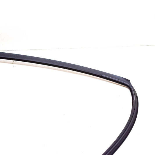 NEW BMW 3 COMPACT E46 EXTERIOR WINDSHIELD MOULDING TRIM 51318252386 ORIGINAL