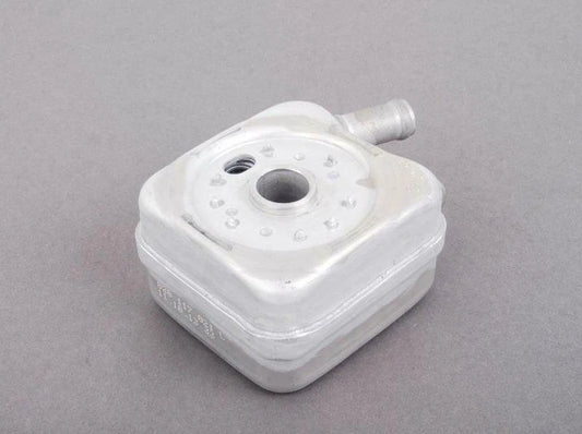NEW AUDI A3 8P ENGINE OIL COOLER 028117021L ORIGINAL