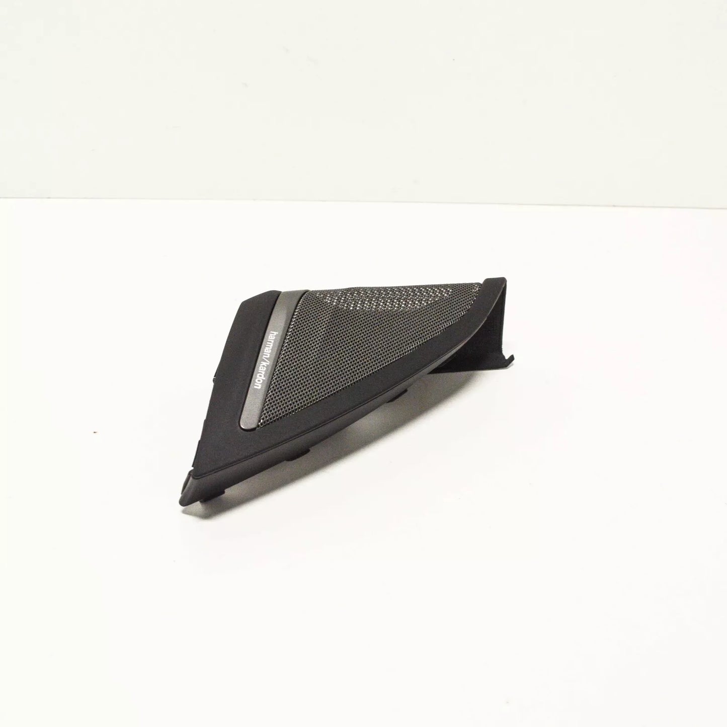 NEW BMW 5 G30 FRONT LEFT DOOR TWEETER COVER HARMAN KARDON 51337464601 ORIGINAL