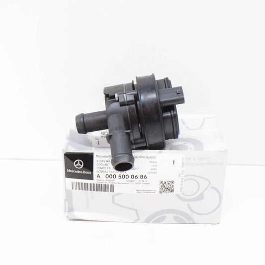 NEW MERCEDES-BENZ GLA X156 LOW TEMPERATURE COOLANT PUMP A0005000686 ORIGINAL
