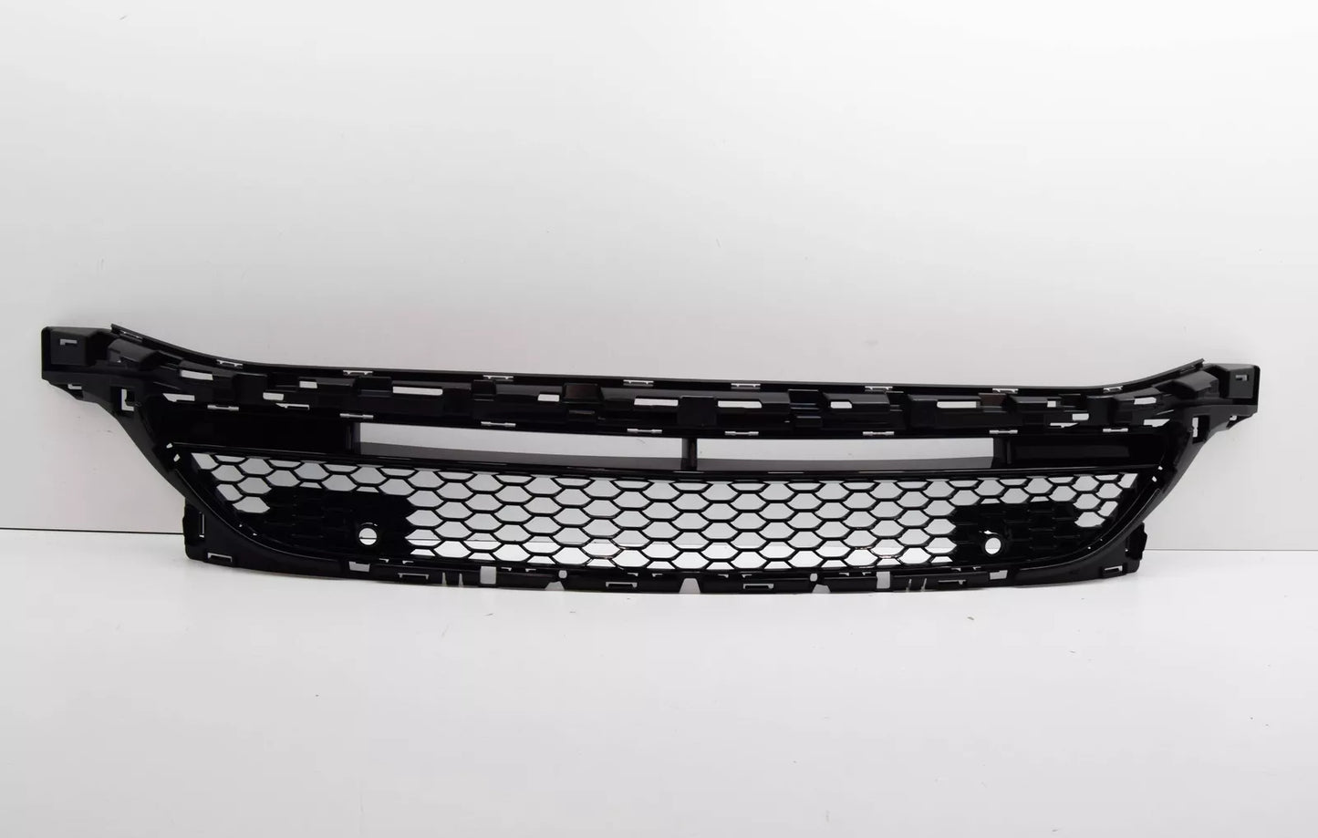 NEW MERCEDES-BENZ S W223 FRONT BUMPER CENTER LOWER GRILLE A2238852001 ORIGINAL