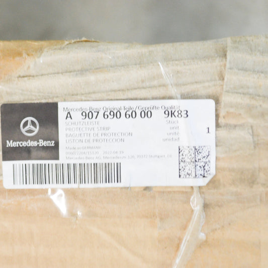 NEW MB SPRINTER W907 REAR RIGHT WHEEL ARCH FRONT STRIP A90769060009K83