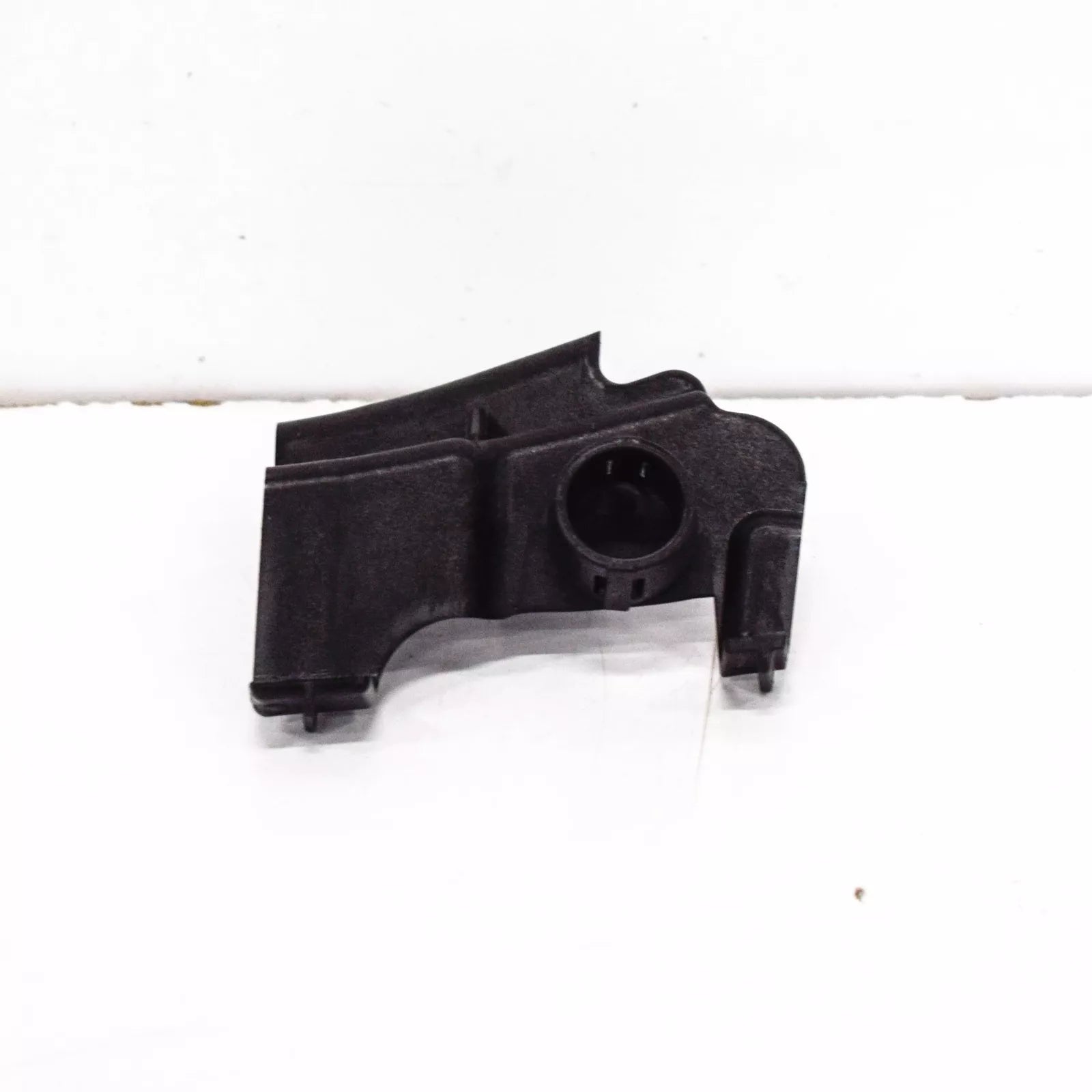 NEW BMW 3 E92 HEADLIGHT WASHER CLEANING HOSE CLAMP 61677174806 ORIGINAL