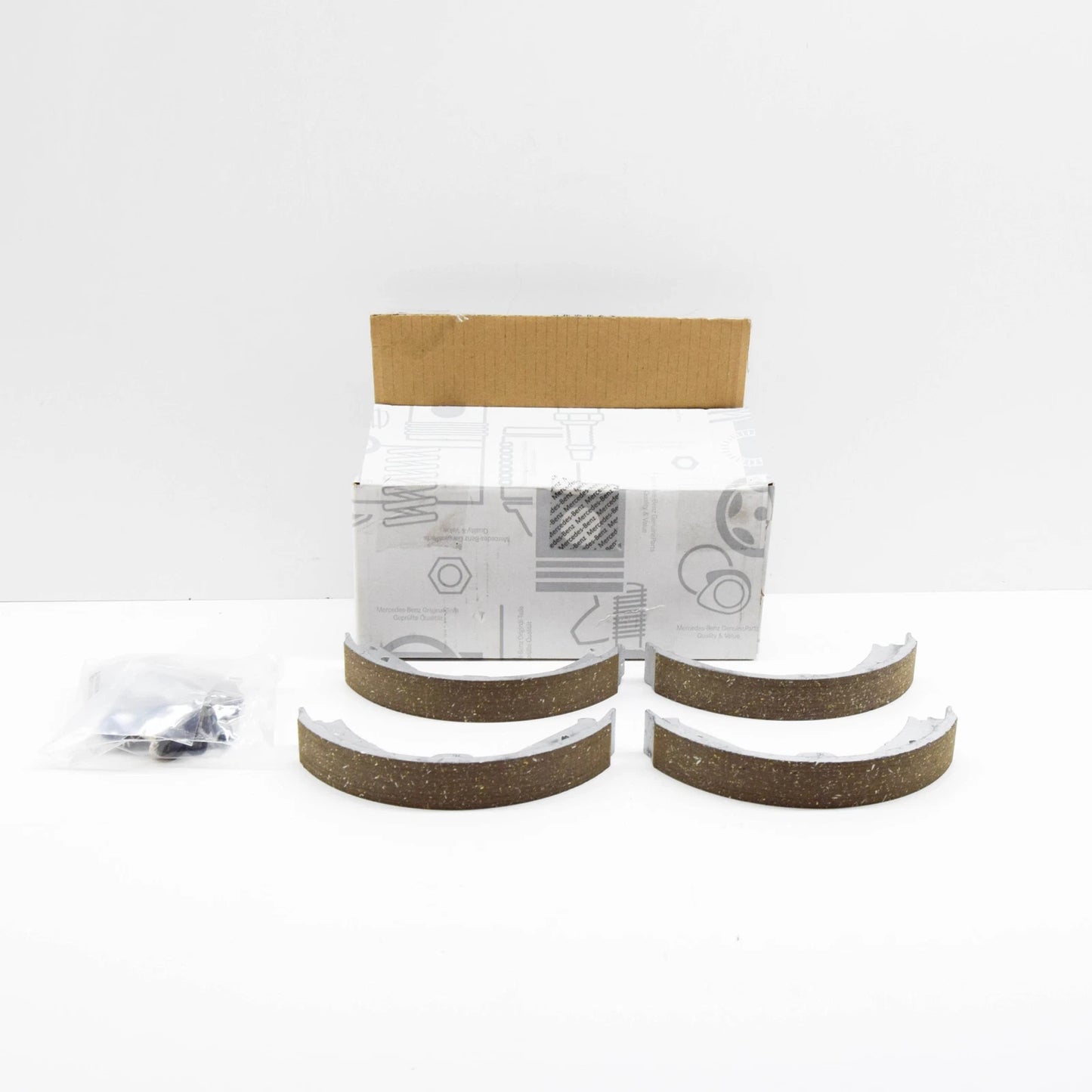 NEW MERCEDES-BENZ W212 E-CLASS REAR HAND BRAKE SHOES A0054203620 ORIGINAL