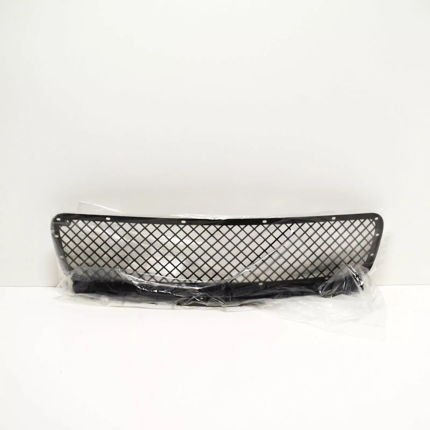 NEW BMW Z3 E36 FRONT BUMPER LOWER CENTER GRILL BLACK 51117016906 GENUINE
