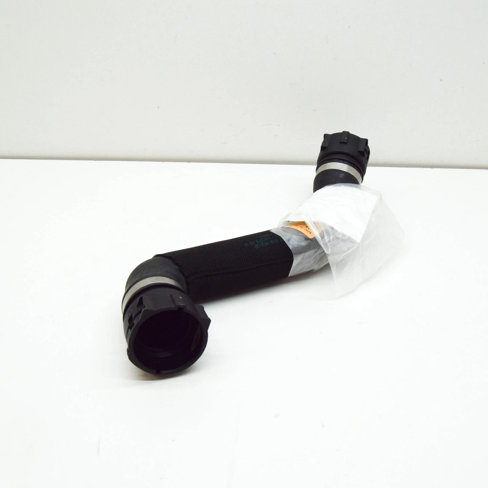 NEW BMW M5 E60 COOLANT SYSTEM SUPPLY HOSE 11537836569 ORIGINAL